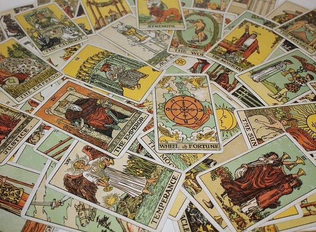 Définir le caractère d'une personne avec le Tarot de Marseille